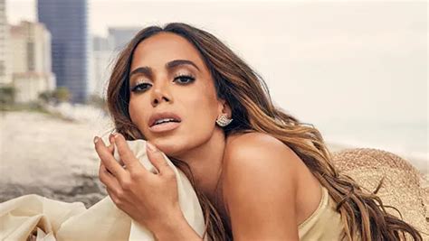 anitta cu|Anitta (singer)